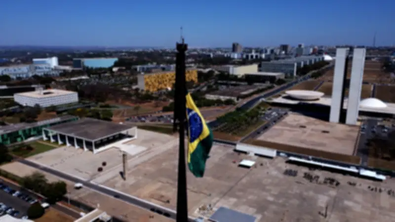 CNM critica Três Poderes por medidas que elevam gastos municipais
