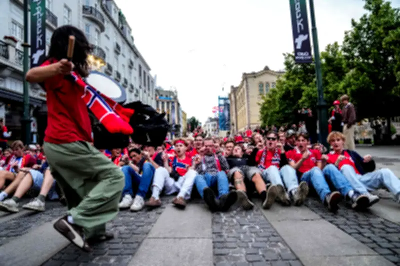 Cântico 'Vikingblod' da torcida norueguesa lidera paradas musicais