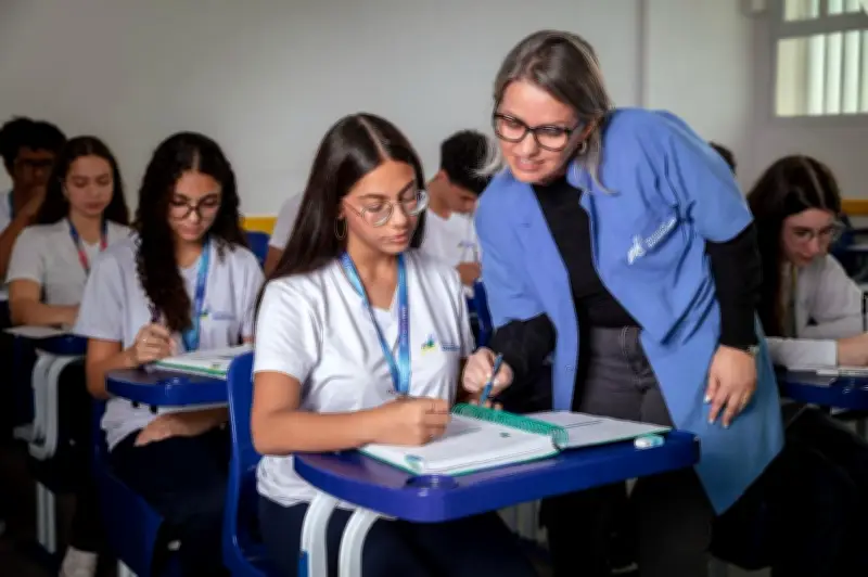 Colégio Embraer abre inscrições para 160 vagas no ensino médio em 2027