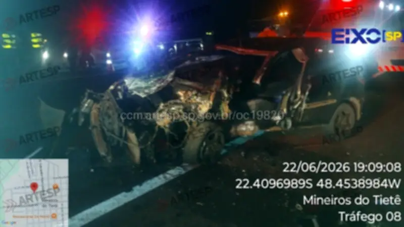 Colisão frontal na SP-304 deixa duas pessoas gravemente feridas
