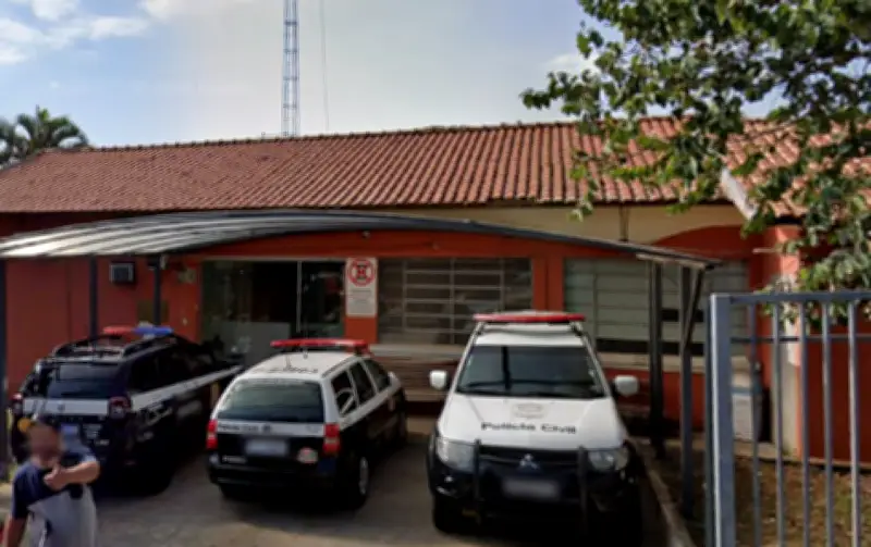 Comerciante é esfaqueado após briga com ex da esposa em Pompeia