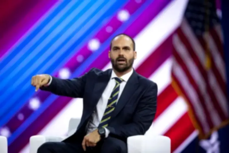 Condenação de Eduardo Bolsonaro repercute na imprensa internacional