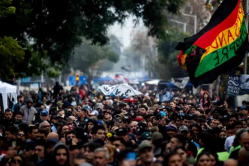 Ícone do rock argentino: velório de Indio Solari atrai multidão comparada ao de Maradona