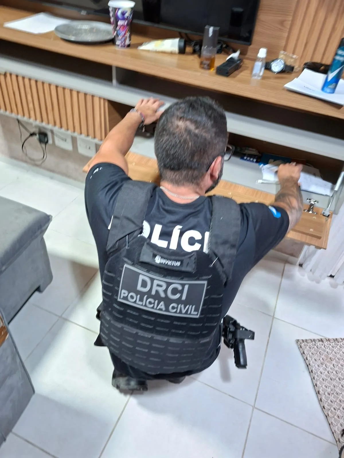 Contador preso por criar 310 empresas falsas para golpes online