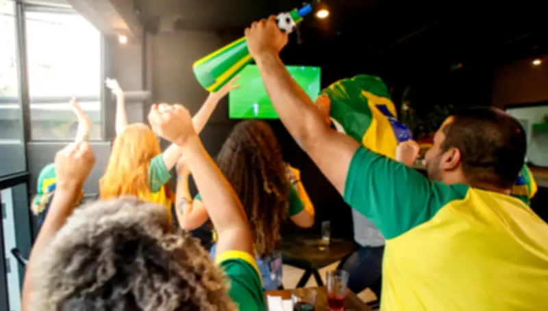 Copa de 2026: varejo alimentício se prepara para torcedores em casa
