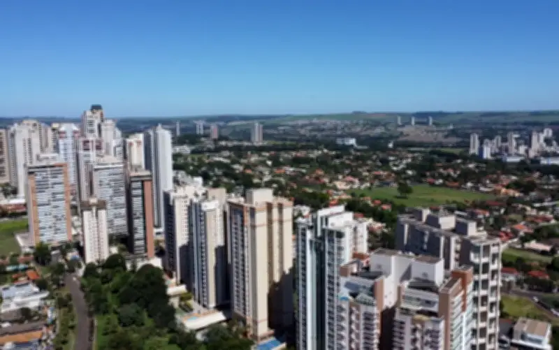Corpus Christi: serviços e comércio em Ribeirão Preto e Franca