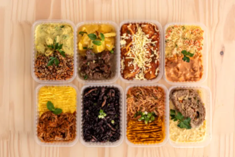 Cozinheiras e marmitas congeladas: nova tendência de delivery no Brasil