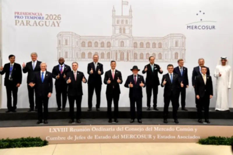 Cúpula do Mercosul critica assimetria e oferece apoio à Venezuela