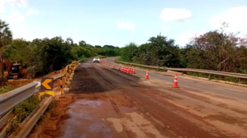 Cratera em Buriti dos Lopes: BR-343 tem liberação parcial e nova interdição