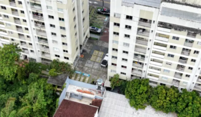 Criança com autismo morre ao cair do 5º andar em Manaus; mãe é investigada