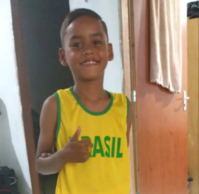 Criança de 8 anos morre após tiro acidental em Natal; padrasto assume compra de arma