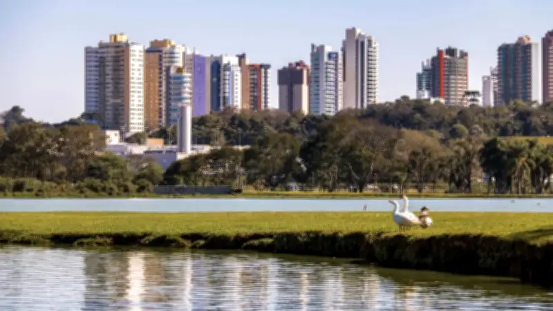Curitiba mantém mercado imobiliário aquecido mesmo com Selic elevada