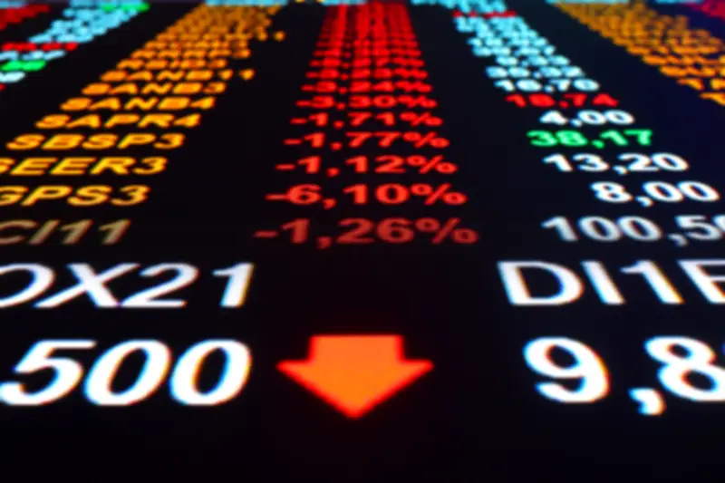 Dado de emprego nos EUA derruba bolsas, eleva juros e fortalece dólar