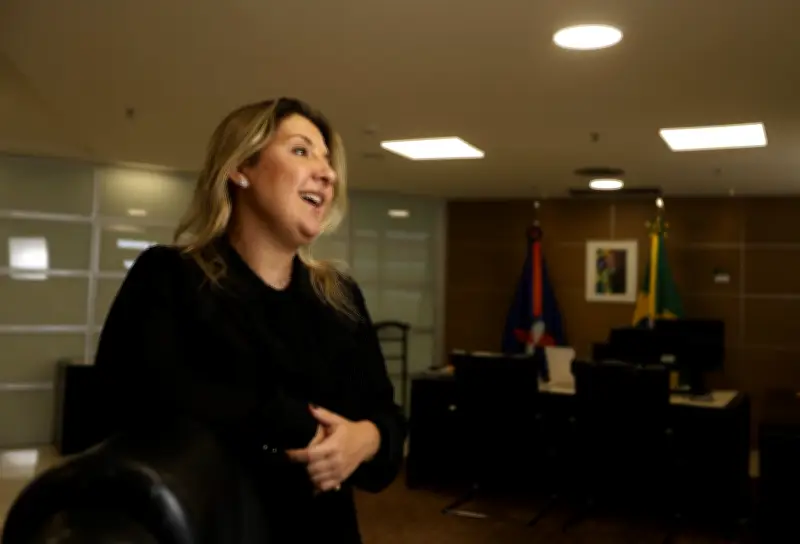Daniella Marques ganha força como 'Posto Ipiranga' de Flávio Bolsonaro