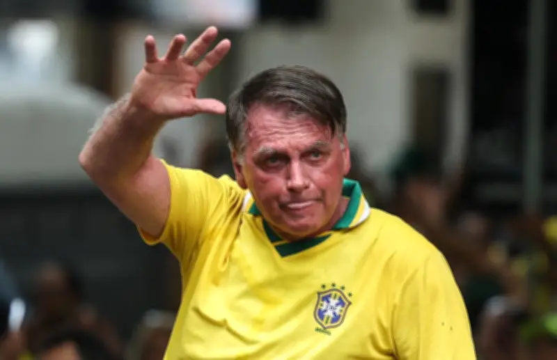 Defesa de Bolsonaro pede visita de netas e nora no dia da estreia do Brasil na Copa
