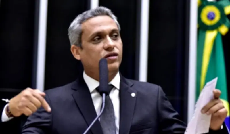 Deputado Gustavo Gayer condenado a pagar R$ 20 mil ao PT por danos morais