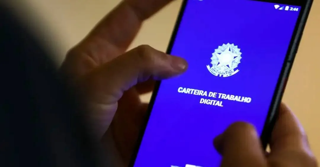Desemprego Cai para 5,2% em Novembro, Menor Nível da História