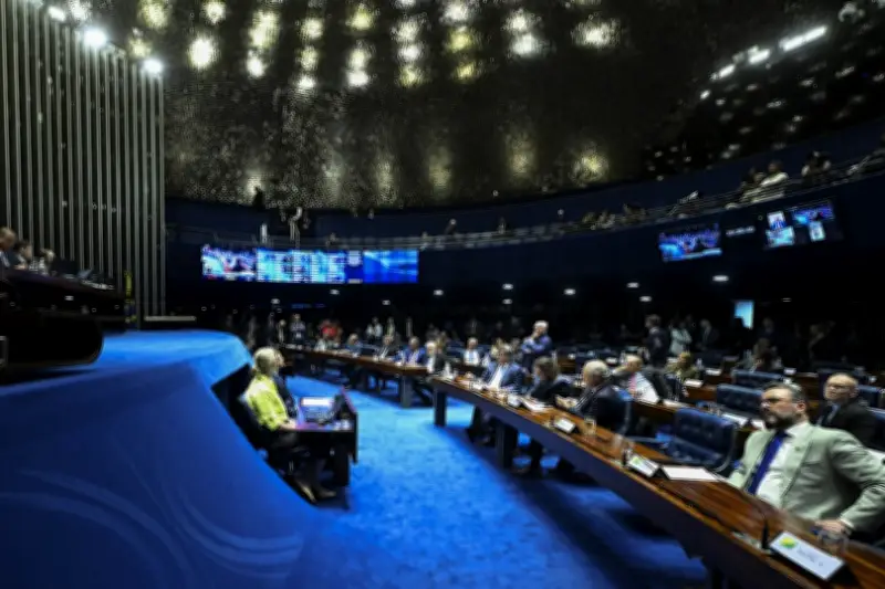 Disputa política no Senado sobre jornada de 40 horas e fim da escala 6x1