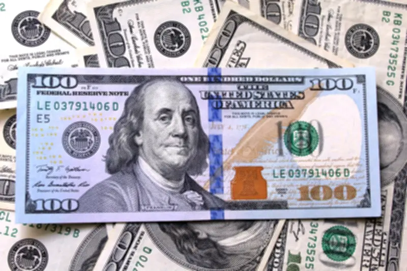 Dólar sobe a R$ 5,20 com expectativas de alta de juros nos EUA