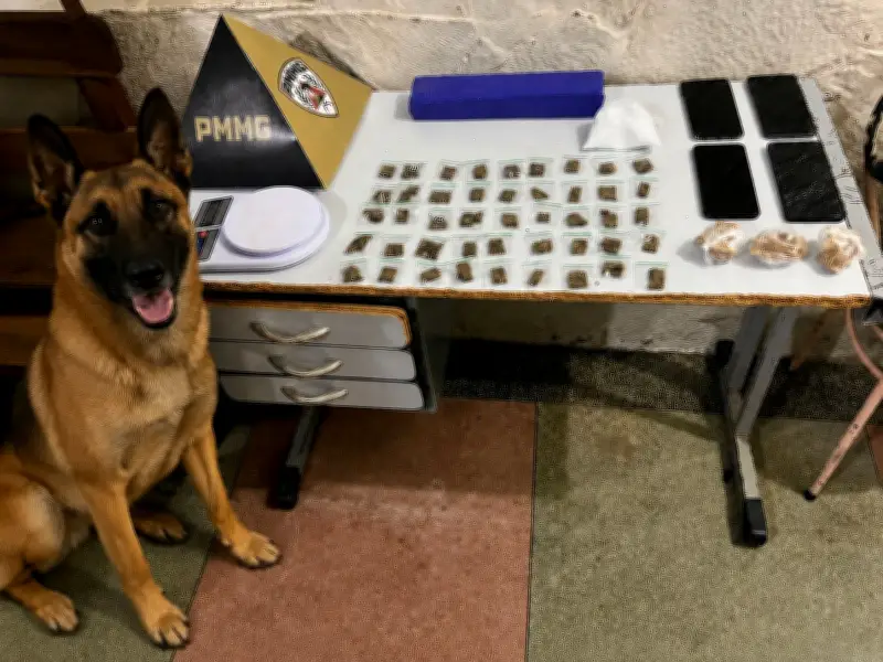Dois jovens presos por tráfico de drogas em Montes Claros