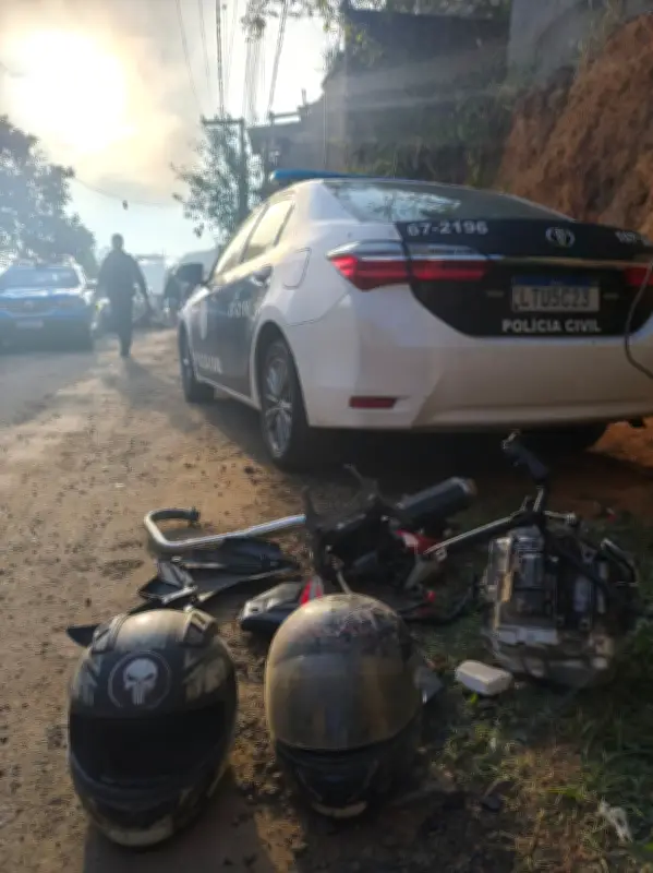 Dois jovens presos suspeitos de roubo de motos em Três Rios