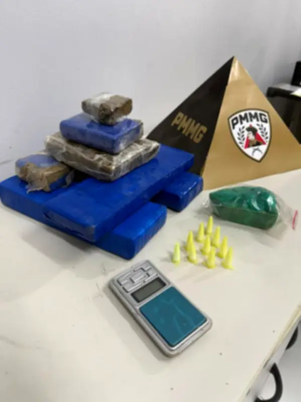 Drogas apreendidas em ocorrência de violência doméstica em Governador Valadares