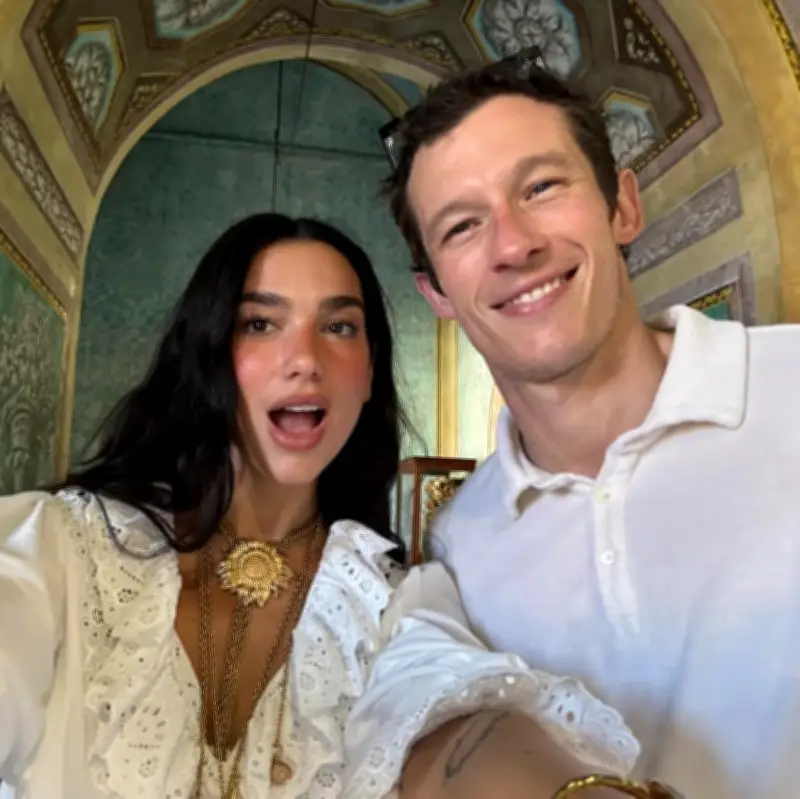 Dua Lipa compartilha fotos da festa de casamento na Sicília