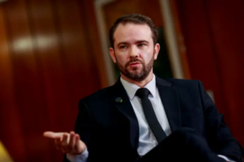 Durigan: diálogo com Bessent sobre classificação de facções, mas sem vassalagem