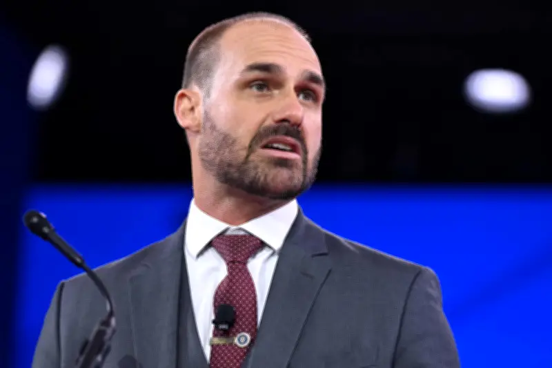 Eduardo Bolsonaro inelegível: juristas divergem sobre prazo de 8 ou 12 anos