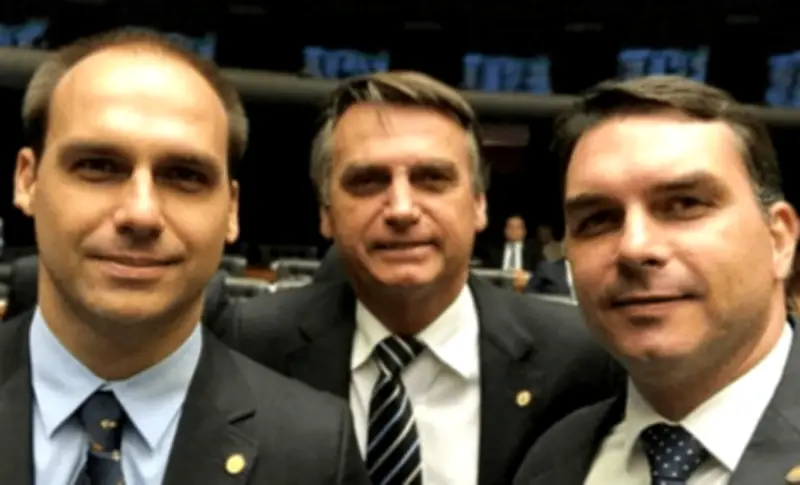 Eduardo Bolsonaro sugere rompimento com Partido Novo após críticas de Zema a Flávio
