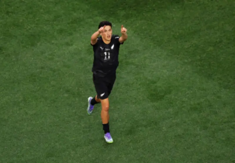 Eli Just, o 'Messi da Nova Zelândia', vira artilheiro em Copas