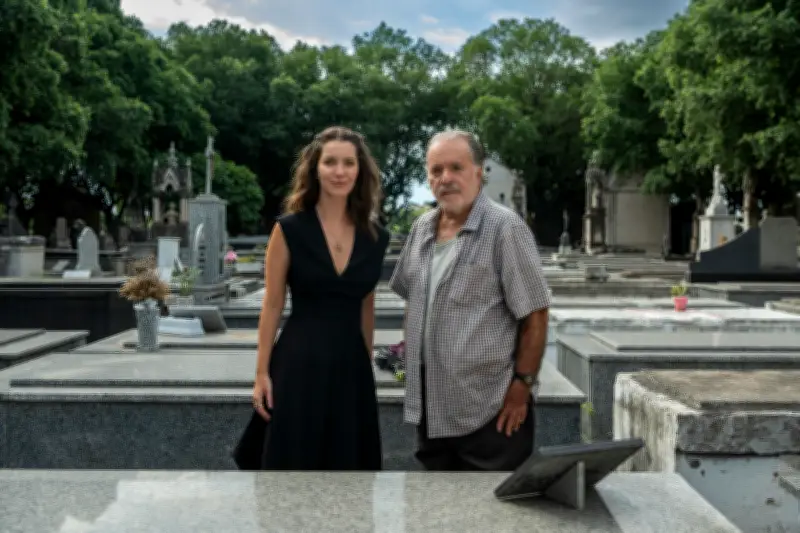 Elisa desmaia ao questionar Arthur sobre suas intenções em 'Quem ama cuida'