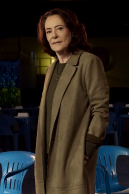 Elizabeth Savalla será mãe de Bruno Mazzeo em nova temporada