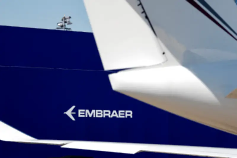 Embraer sobe 4% com novo pedido firme da Azorra para 15 jatos E195-E2