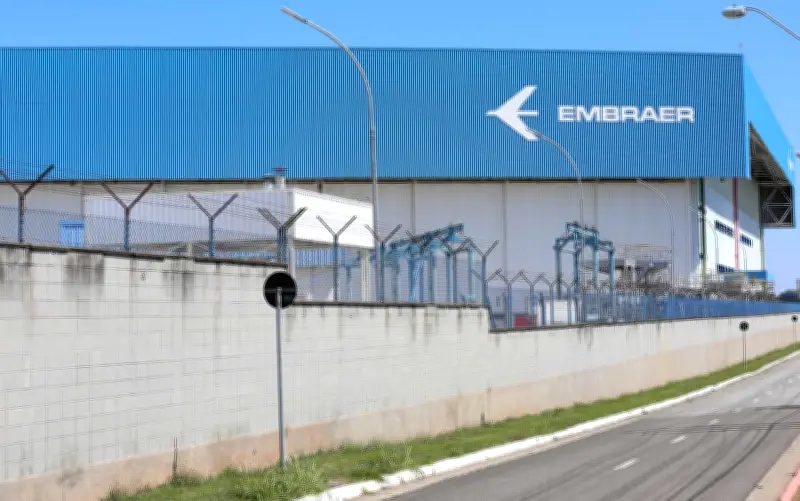 Embraer vende 15 jatos E195-E2 para empresa de leasing dos EUA