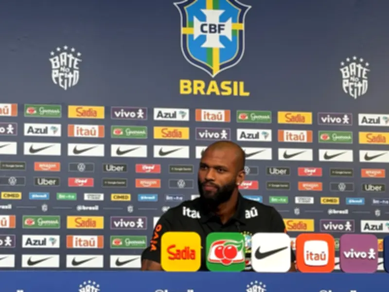 Endrick e Rayan 'invadem' entrevista de Igor Thiago na seleção brasileira