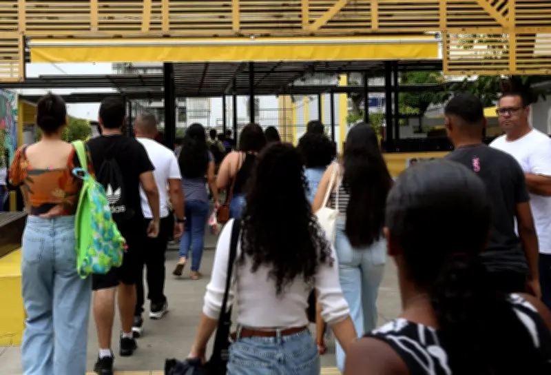 Enem 2025: Apenas 2 escolas públicas entre as 50 melhores; veja ranking