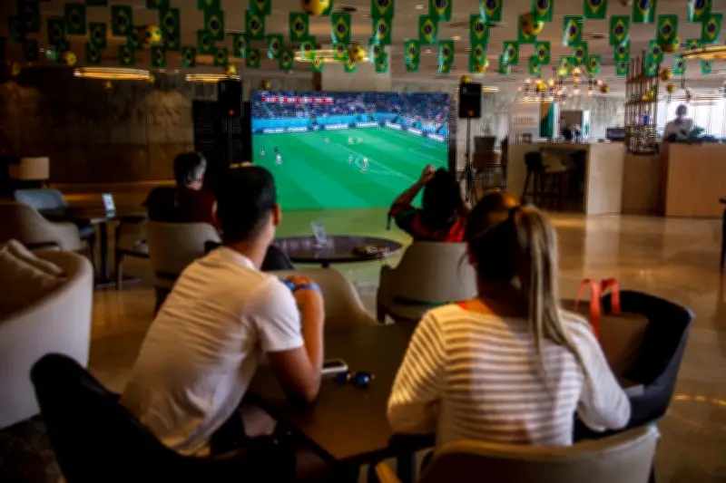 Entre Copas: TV cai 12%, cerveja sobe menos que refrigerante