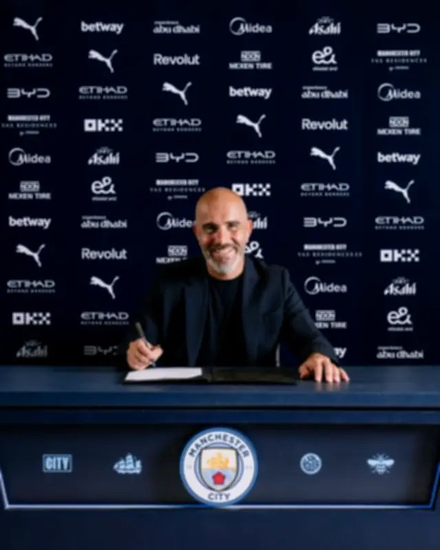 Enzo Maresca é o novo treinador do Manchester City por três anos