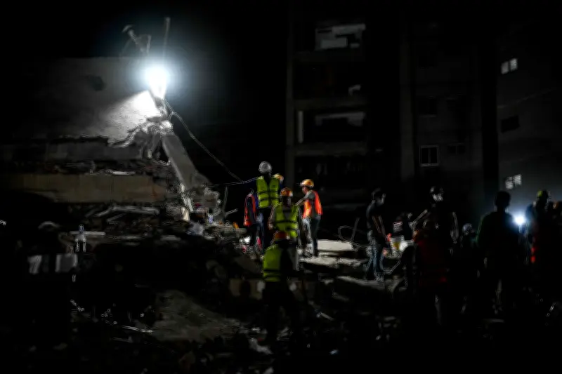 Equipes internacionais chegam à Venezuela para resgates após terremotos