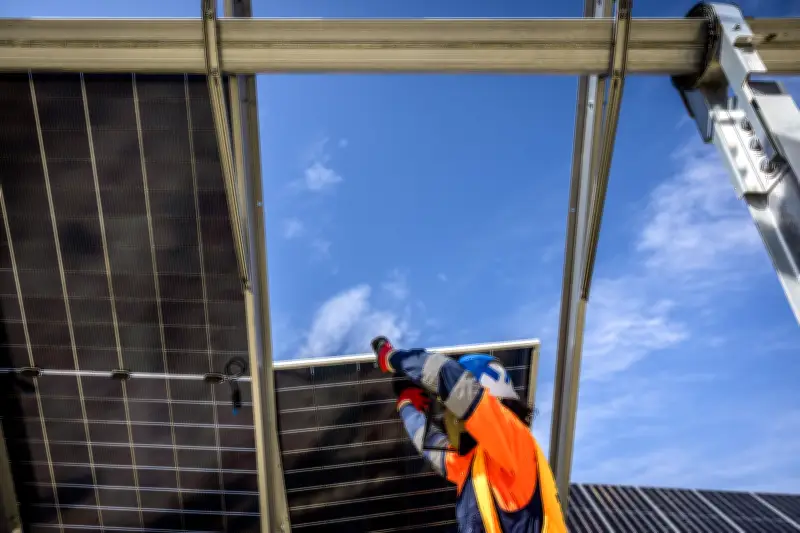 Espanha avalia ajuda financeira ao setor solar nacional