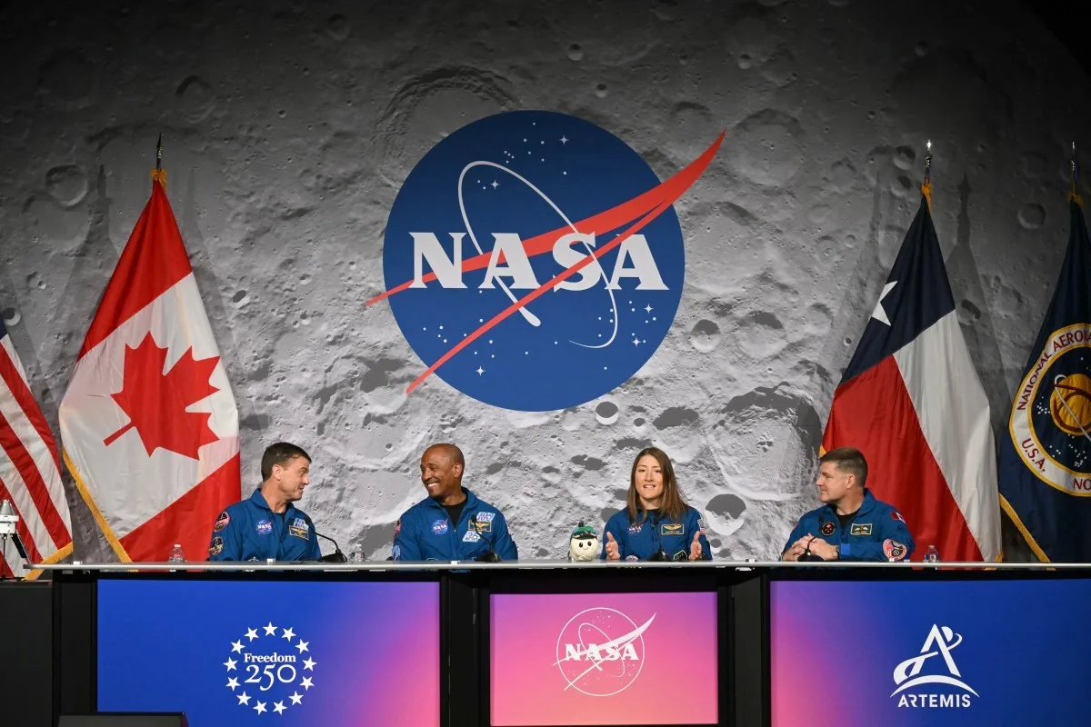 Estação Espacial Registra Reentrada da Cápsula Orion da Missão Artemis II
