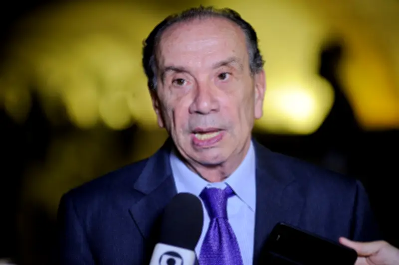 Ex-ministro Aloysio Nunes filia-se ao PSB após 27 anos no PSDB