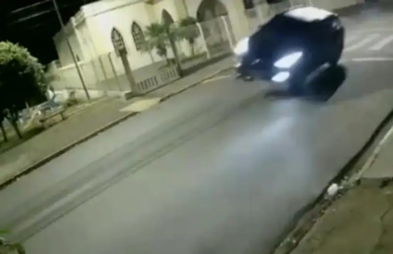 Ex-namorado atropela casal de moto em Patrocínio Paulista, SP