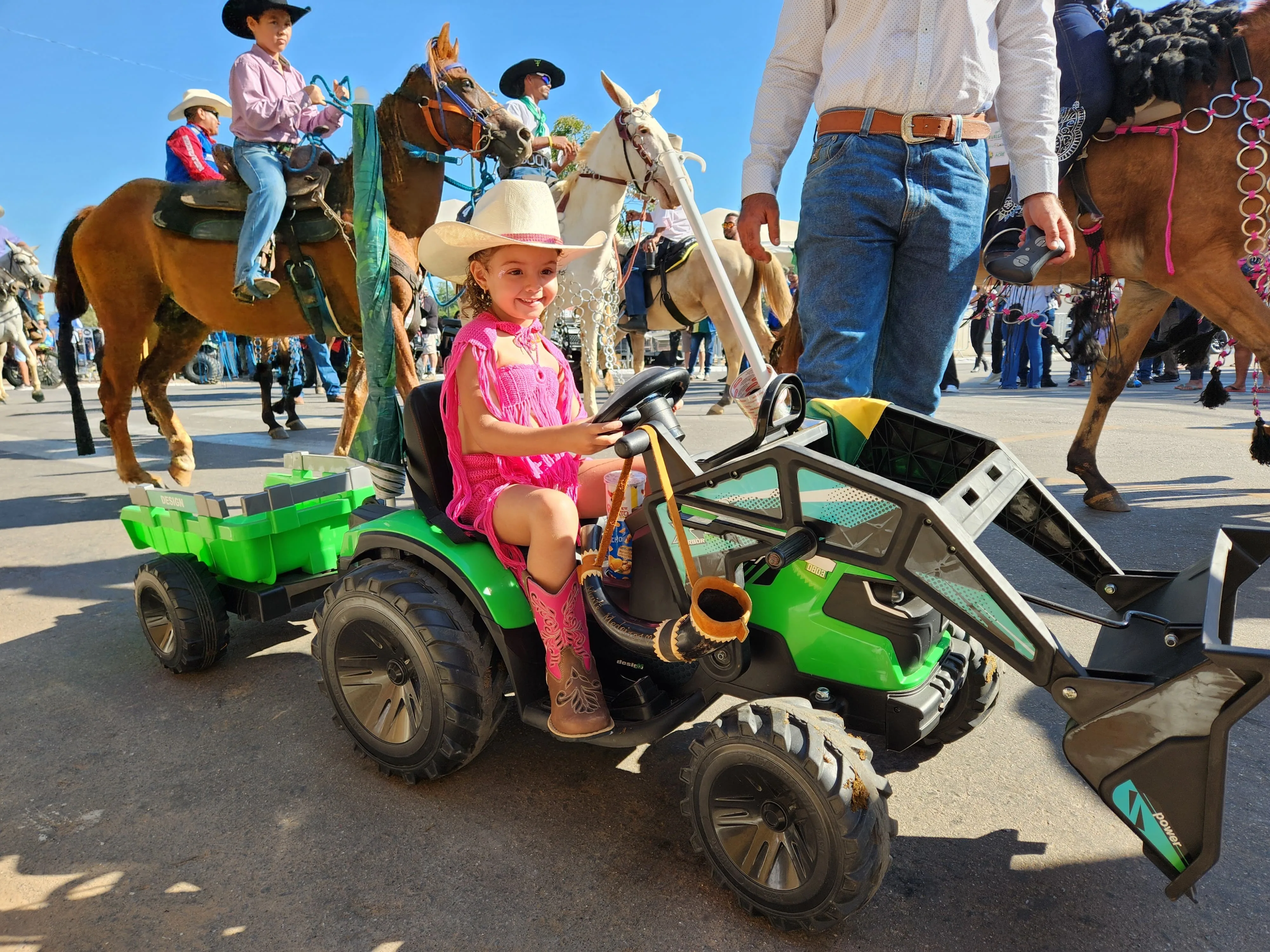 Expoacre 2025 começa com Cavalgada de 6 km e dois trios elétricos em Rio Branco