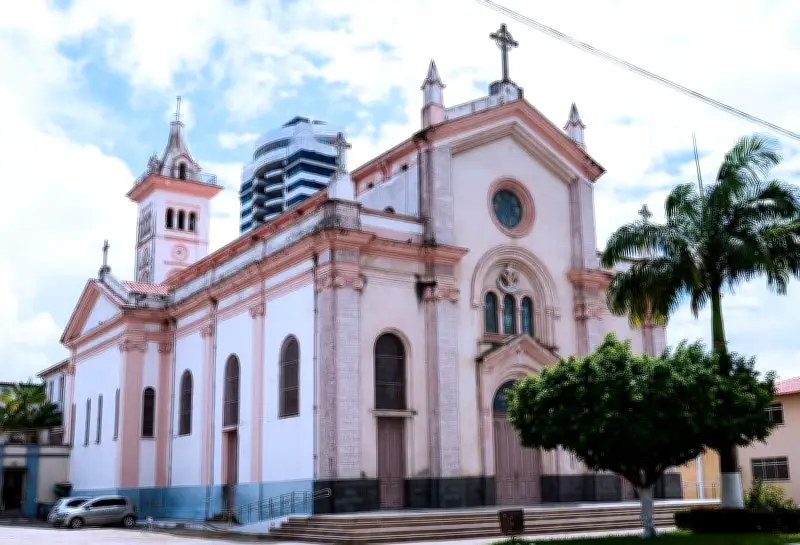 Fé e gratidão marcam Dia de Santo Antônio na Igreja dos Capuchinhos em Belém