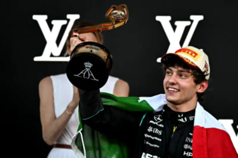 F1 terá quatro GPs durante a Copa; Itália celebra Kimi Antonelli