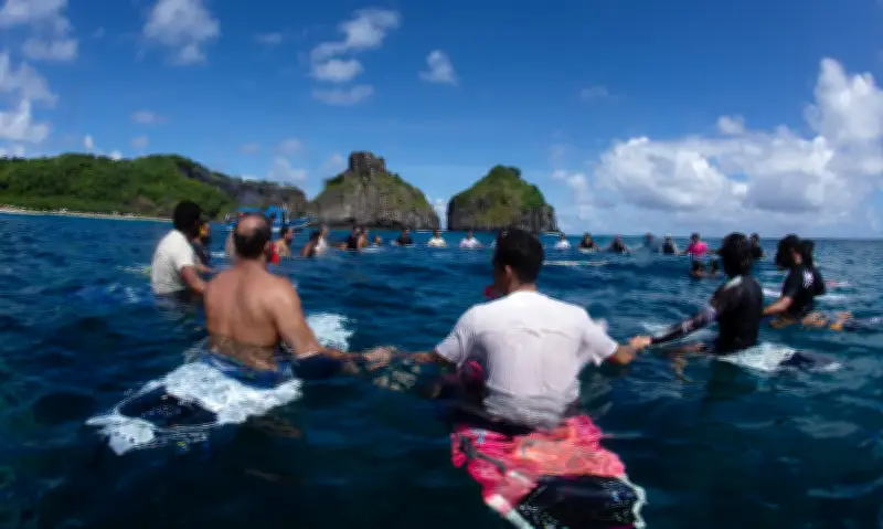 Fernando de Noronha homenageia Petrônio Tavares, incentivador do surfe