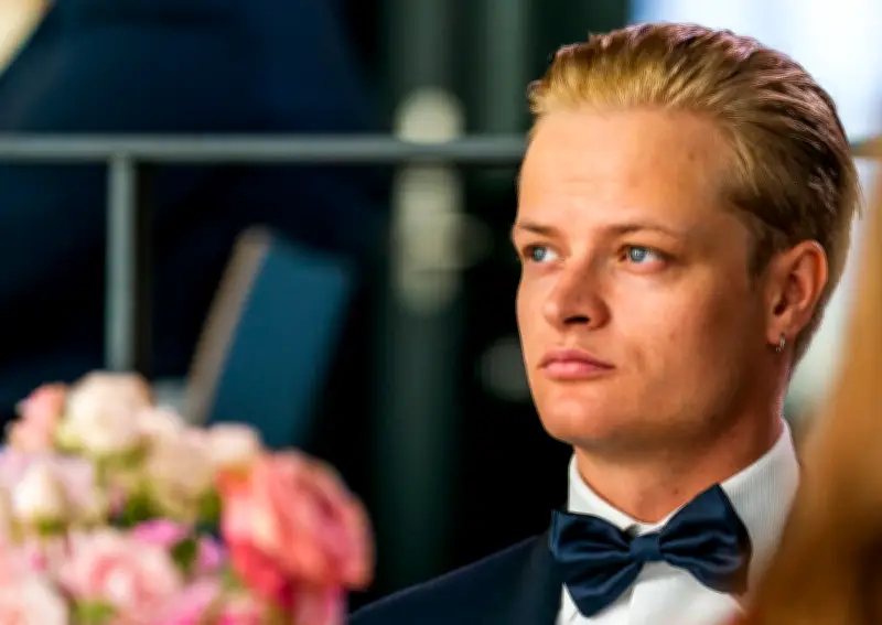 Filho de princesa da Noruega condenado a 4 anos de prisão por estupro