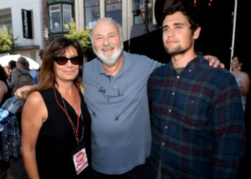 Filho de Rob Reiner pede acesso a fundo de US$ 1,5 milhão para defesa